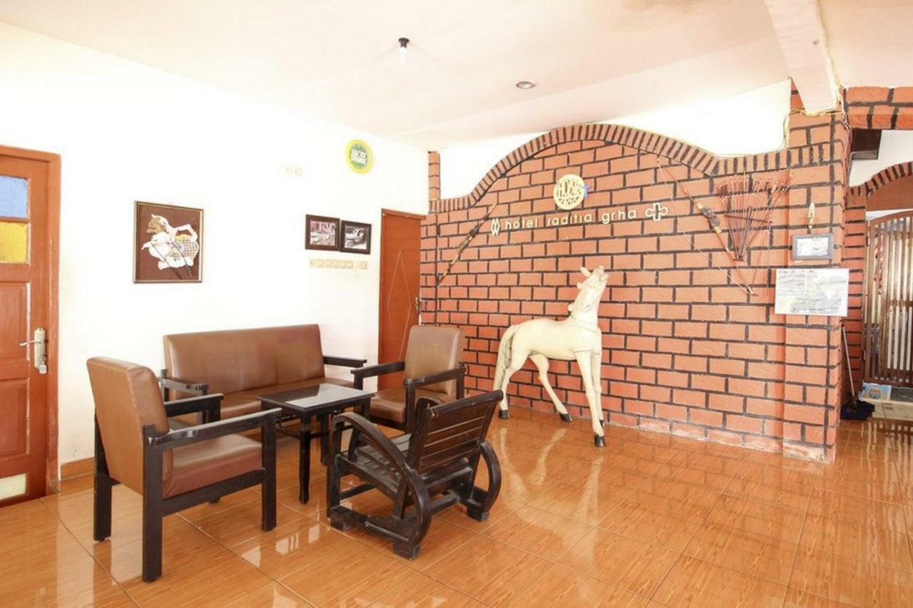 เรดดอร์ซ แอท จาลันเมนเตรี ซูเปโน Hotel ยอกยาการ์ตา ภายนอก รูปภาพ